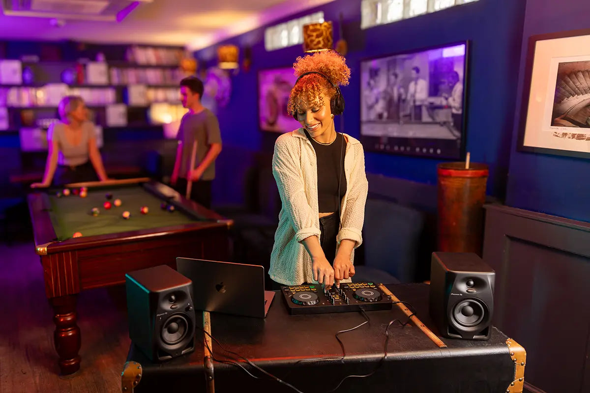 AlphaTheta DDJ-FLX2 Compact 2-Channel Beginner DJ Controller (Optional Shell Case)