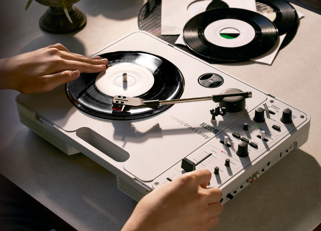 Korg Handytraxx Play Portable Record Player with Effects & Looping