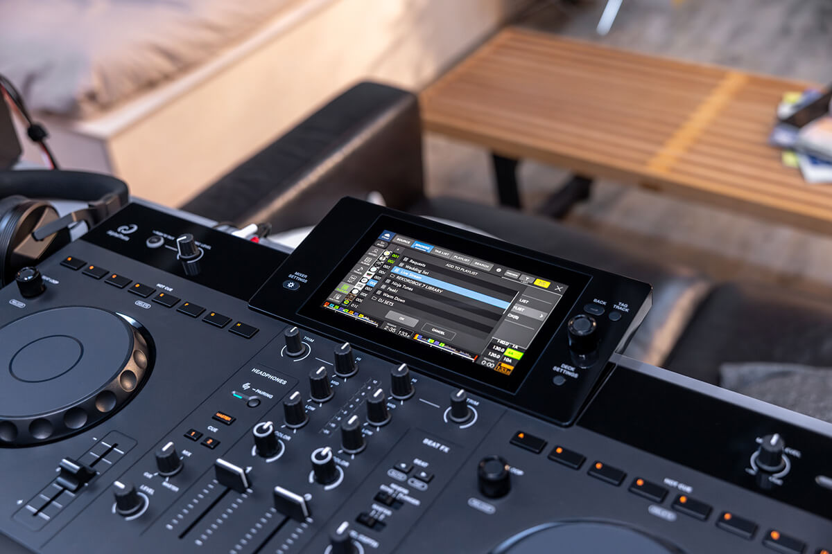 AlphaTheta XDJ-AN All-In-One DJ System w/ Streaming & SonicLink w/FREE DM-40D Monitors