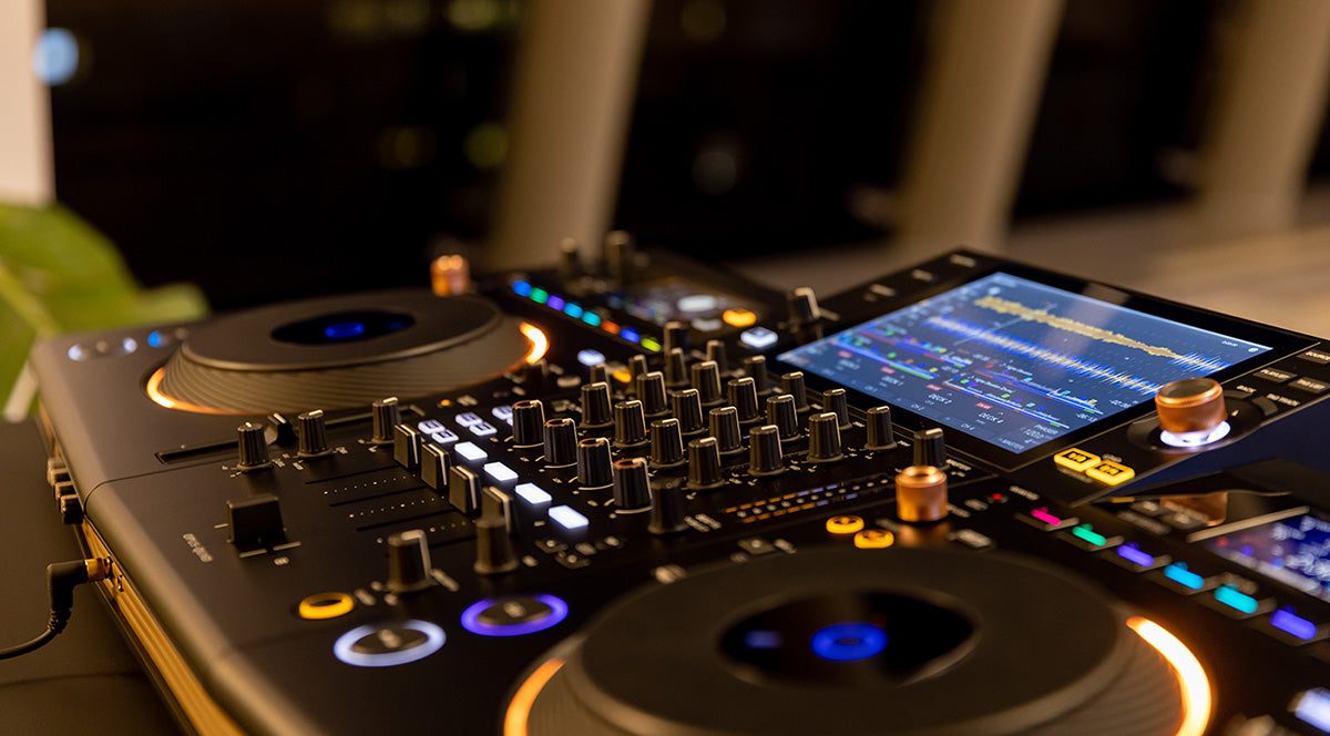 Pioneer OPUS-QUAD Professional 4-Ch All-in-One DJ System for Rekordbox & Serato w/FREE VM-70 Monitors