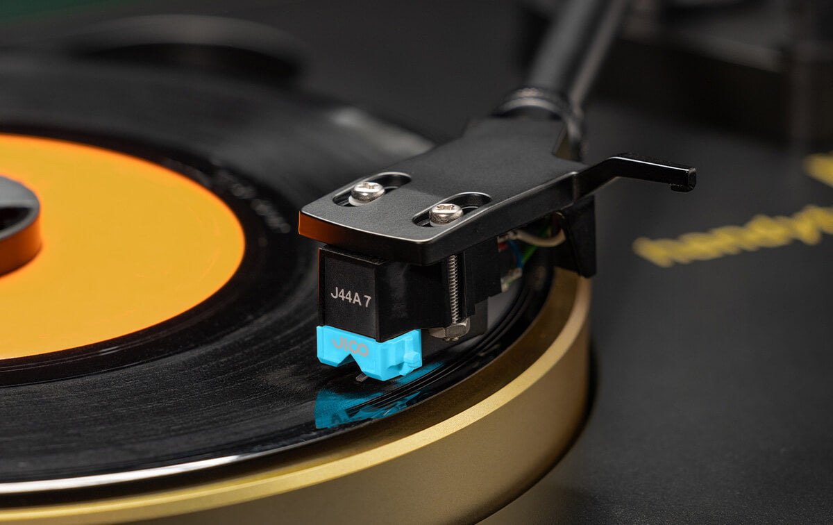 Korg Handytraxx 1BIT Portable Record Player with High-Quality Playback and 1-Bit Recording