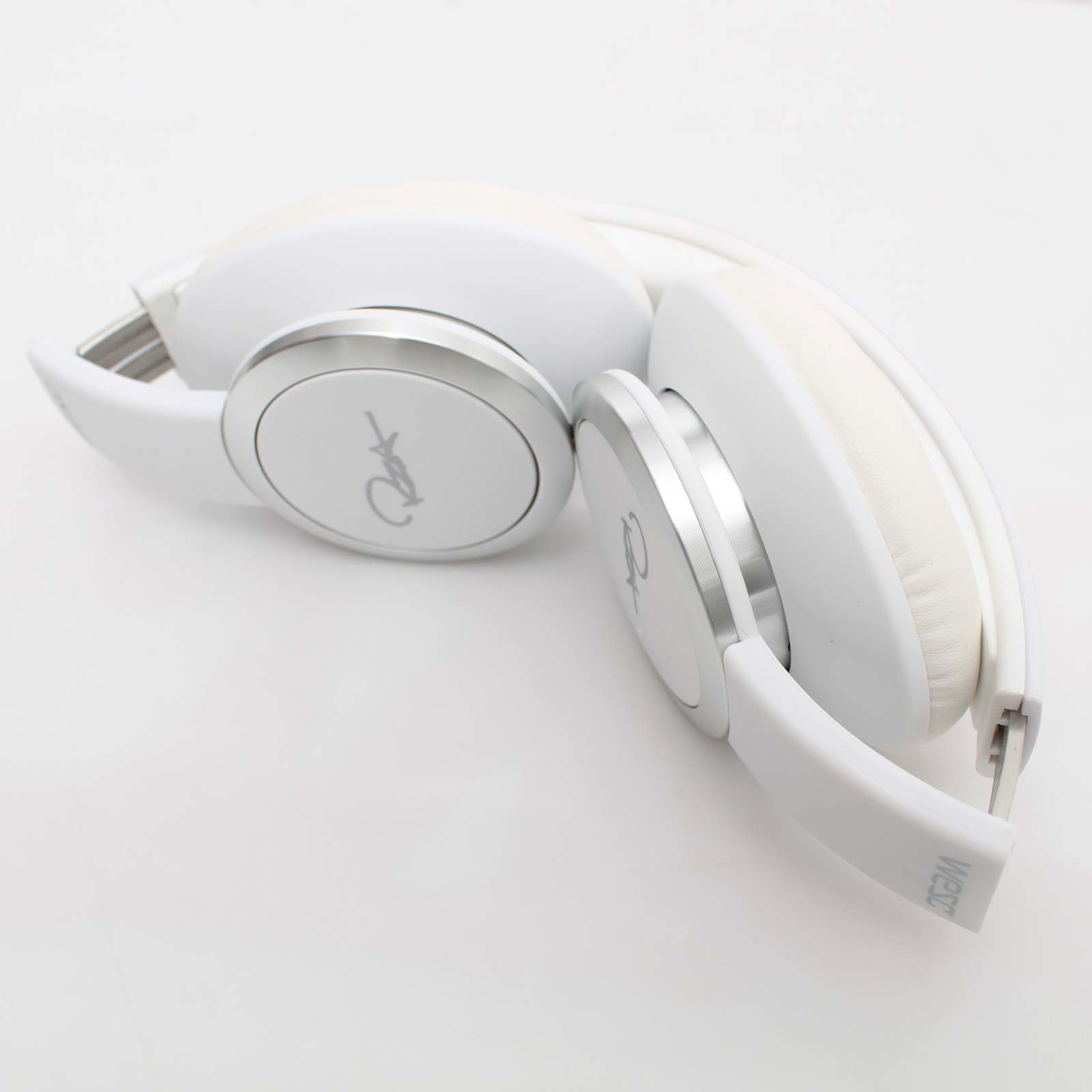 CHAMBERS by RZA PREMIUM Headphones w/ Active Noise Cancellation White